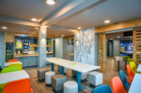 Ibis Budget Coutances Отели в г. Нотр-Дам-де-Санийи