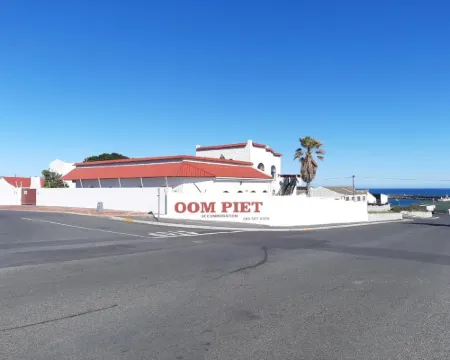 Oom Piet Accommodation Hotels in Gansbaai