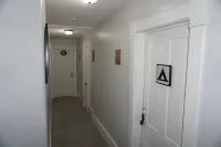 Charlevoix House - the Northside Hotels in Charlevoix