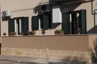 Della Torre Rooms