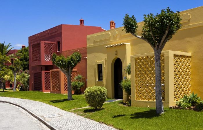 Colina Village