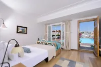 Cesme Marina Konukevi