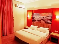 Taraf Yanbu 2 Hotels near OOmtech (computer ,laptop sales & service)