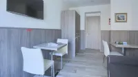 Italianway - Affittacamere Brenna Hotels in Uggiate con Ronago
