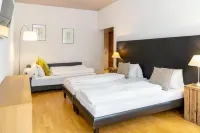 Hotel Zum Hirschen Hotels in Dottingen