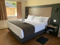 Cairns Motel Hotels in Summerside