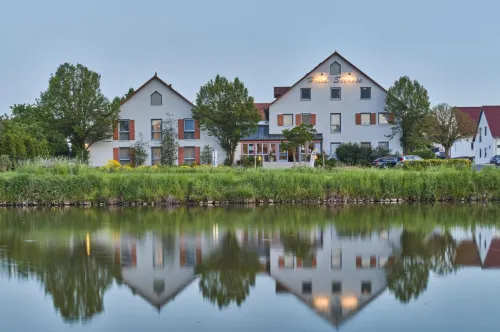 Landhotel Seerose فنادق في Neuhof an der Zenn