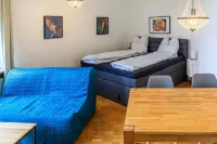 Charming City Apartment with parking spot - โฮมสเตย์