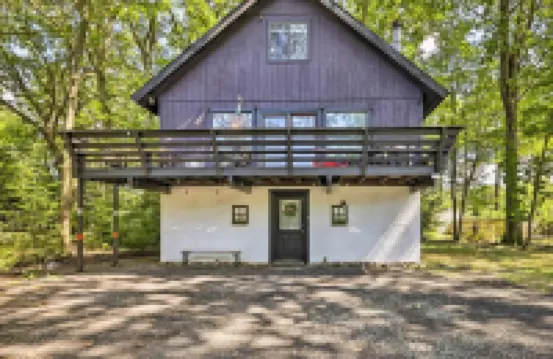 Pocono Summit Getaway with Game Room Walk to Lake!