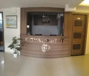 로열 나이트 게스트하우스, 다만