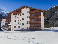 Kinder- & Gletscherhotel Hintertuxerhof Hotels in Tux