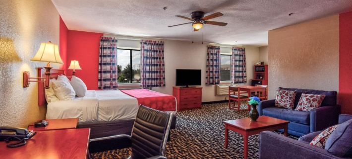 Ramada by Wyndham Oklahoma City Airport North Các khách sạn ở Thành phố Oklahoma