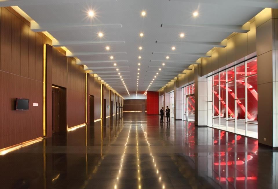 산티카 프리미어 디얀드라 호텔 회의실 전경