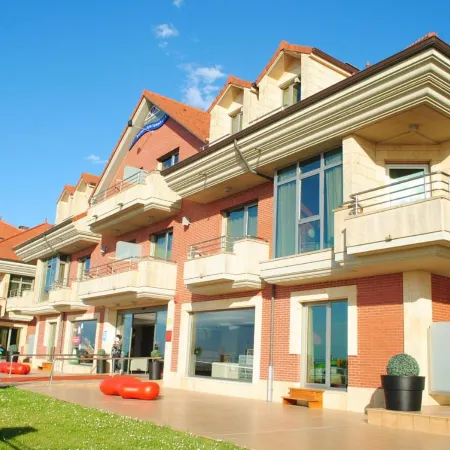 Hotel Marítimo Ris Con Garaje