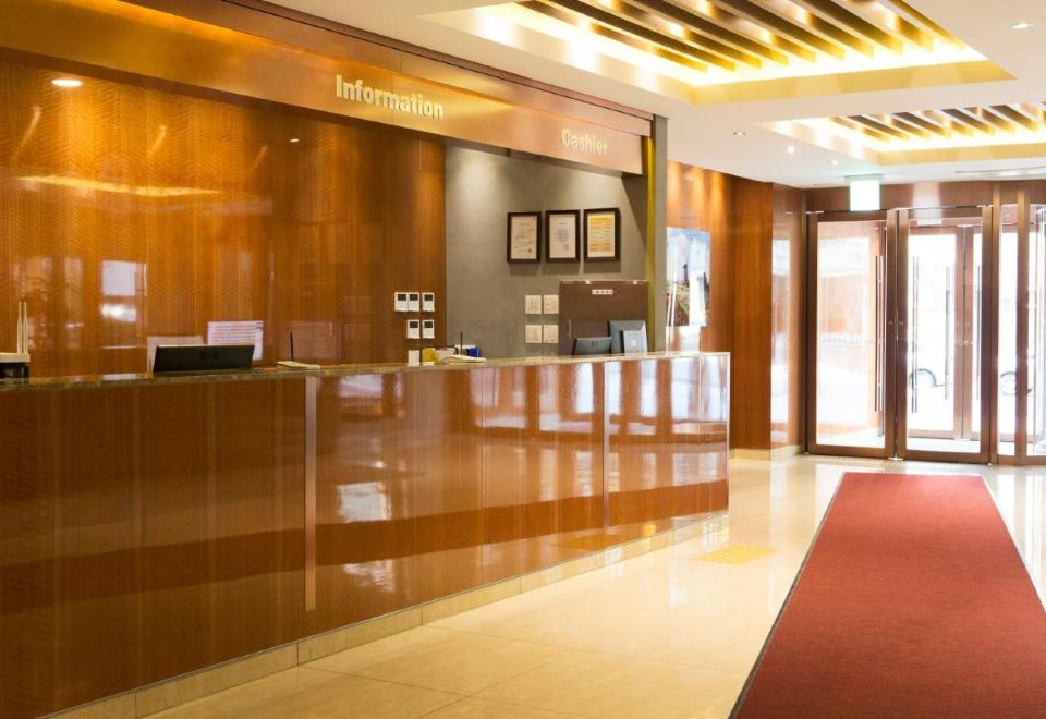 호텔소프라의 고급스러운 객실 내부 모습입니다.