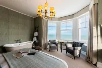 Carbis Bay and Spa Hotel - bar
