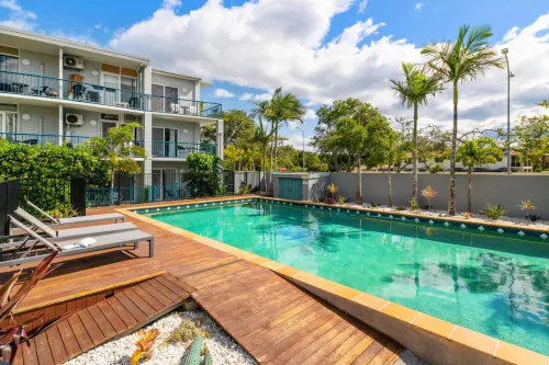 Broadwater Keys Holiday Apartments - Swimmingpools