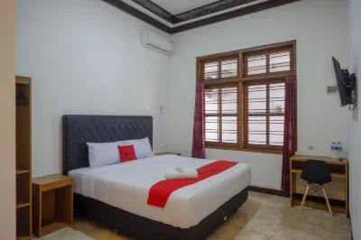 RedDoorz Near Kawasan Simpang Lima Area Hotell i Wonodri