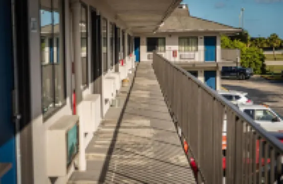 皮爾斯堡6號汽車旅館