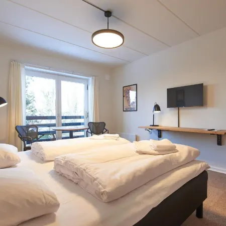 Motel Apartments
