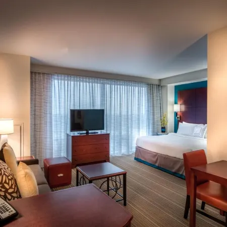 Residence Inn Arlington Ballston Отели рядом с достопримечательностью «Военный мемориал морской пехоты»