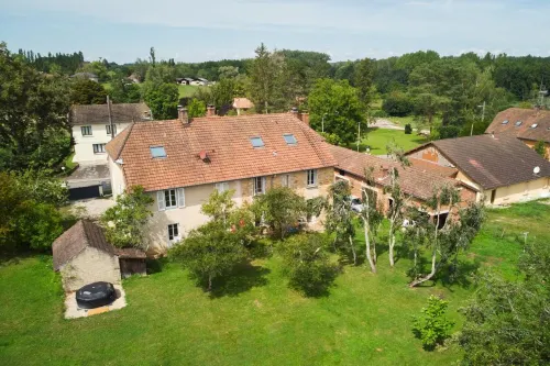 Maison d'hôtes Le Meix Hôtels à : Poligny