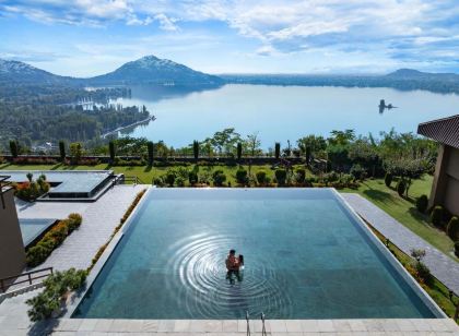 泰姬達爾景觀飯店斯里納格