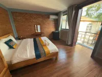 VuYen Homestay - Pool & Breakfast