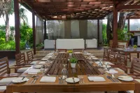 Sweetfield Manor