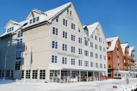 Home Hotel with Folkeparken 주변 호텔