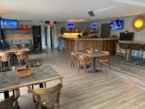 斯通豪斯汽車旅館及餐廳 特魯羅酒店