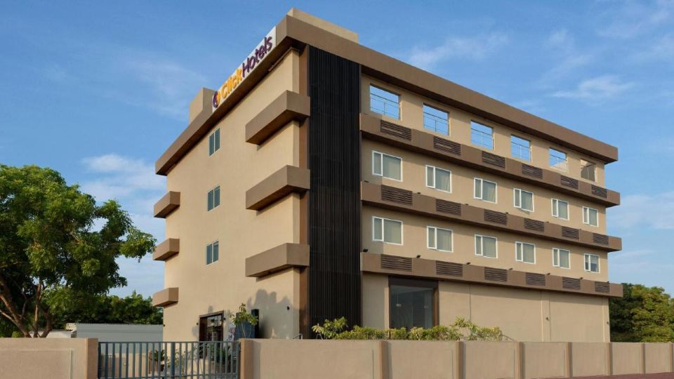 Click Hotel Bhuj