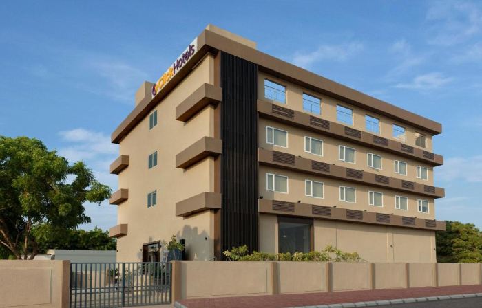 Click Hotel Bhuj