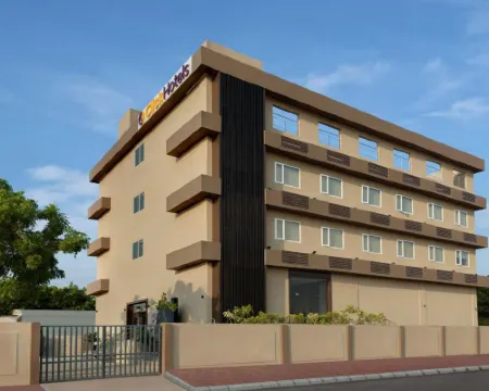 Click Hotel Bhuj ブジのホテル