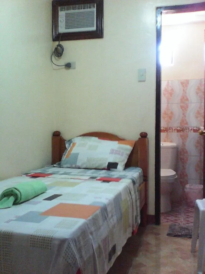 Divine Castle Travelers Inn Номера Photos