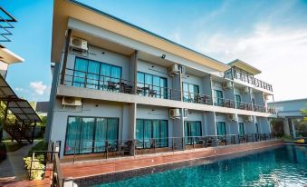 Phuengluang Riverside Hotel Chanthaburi