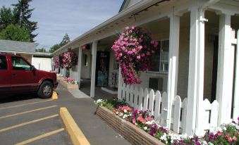 Valley Inn - Lebanon Oregon