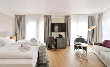 Mercure Kamen Unna