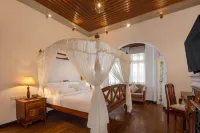 The Clovelly Bungalow