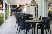 Howard Johnson by Wyndham Carilo Convention Center Hotels in Carilo