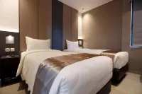 Hayo Hotel Palembang - 2 星級