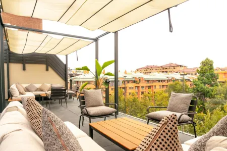 Valencia Luxury - Sea Port II Отели рядом с достопримечательностью «Font de la Plaça de l'Ajuntament»