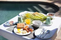 Caza Beach Guesthouse
