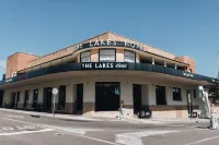The Lakes Hotel - Beach