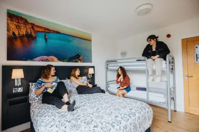 Snoozles Galway City Centre โรงแรมใน