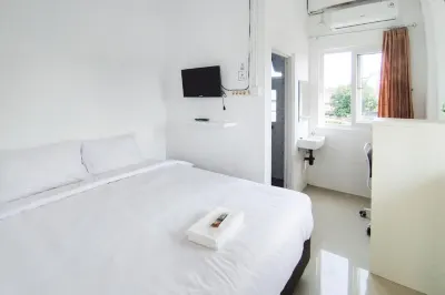 RedDoorz near Big Mall Samarinda Hotel dekat Holland Bakery