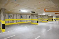 Urban Nook Design Apartments - Private Garage Parking - Homestays