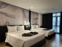 LION 17 Hotel - 2-Star