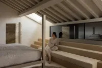 노모스 호텔