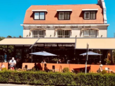 Hotel Sanders de Paauw فنادق في 